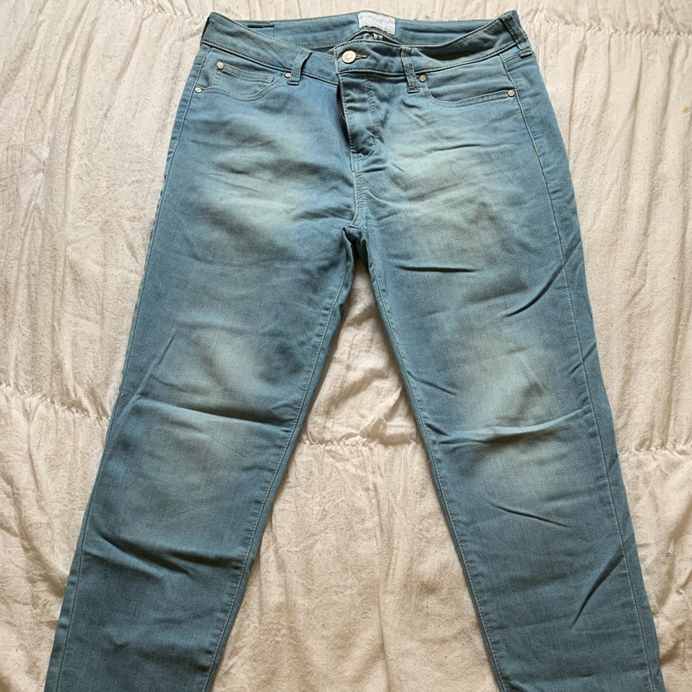 Celebrity Pink light washed skinny jeans